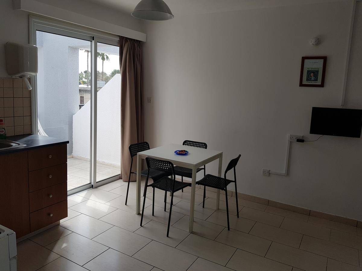 Valentinos Court Apartment Paphos Luaran gambar